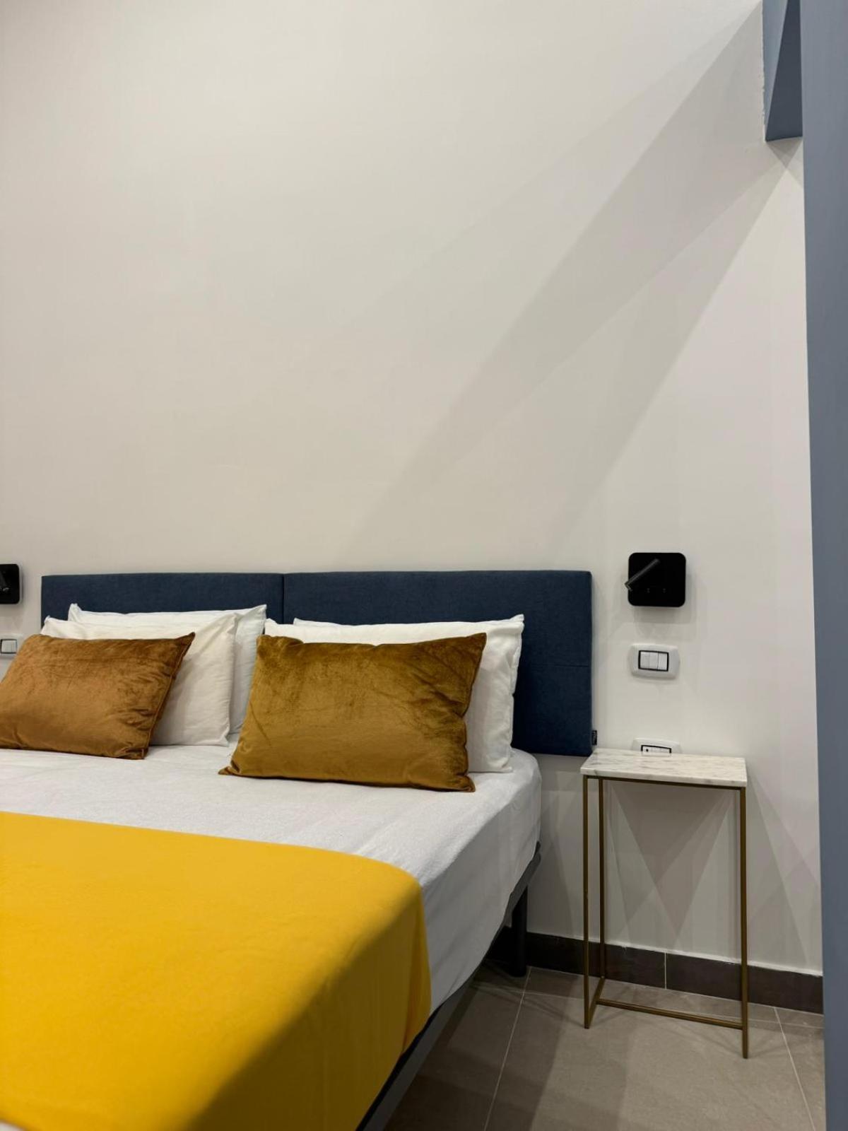 Art Suite San Liborio Наполи Екстериор снимка