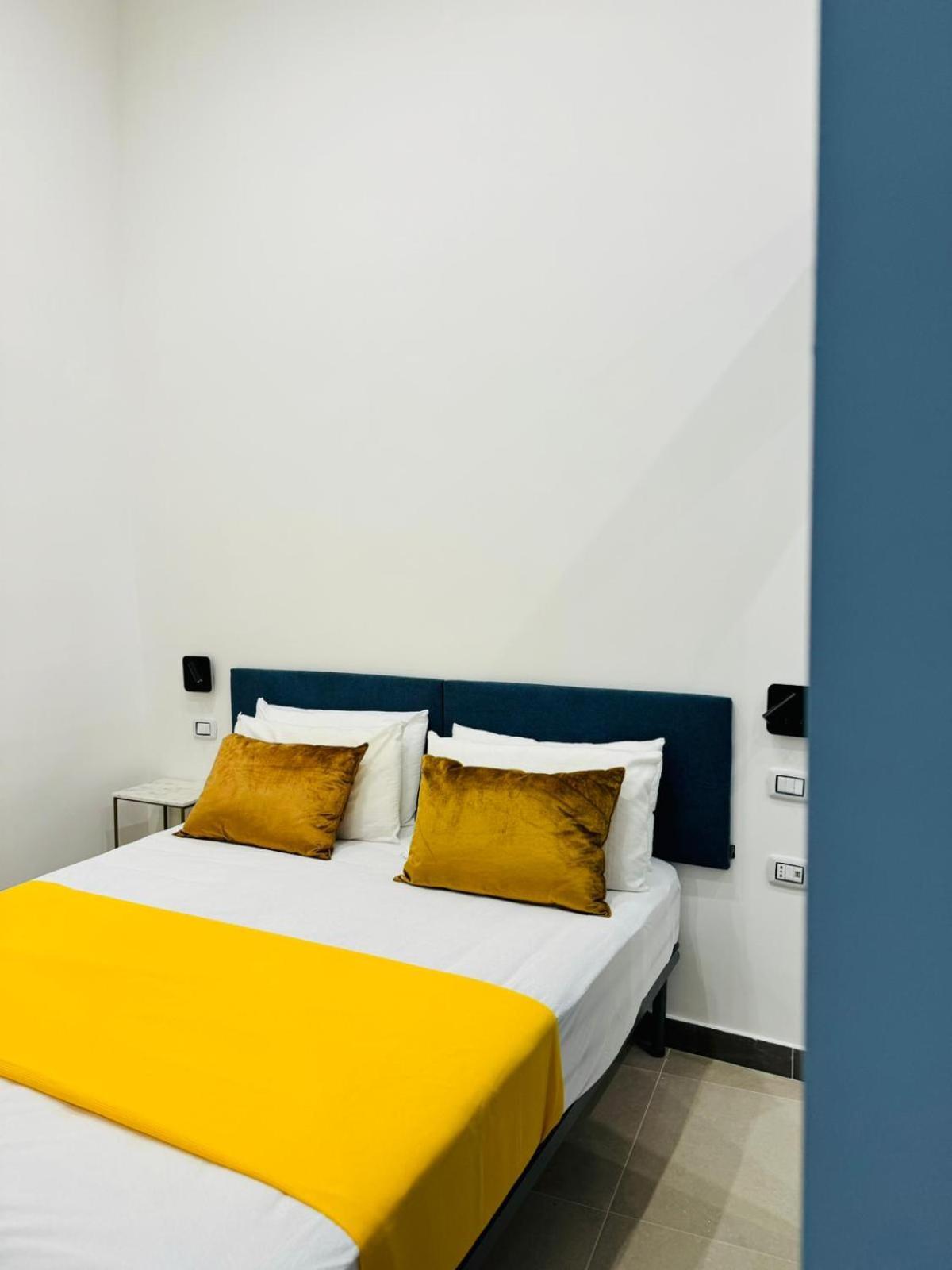 Art Suite San Liborio Наполи Екстериор снимка