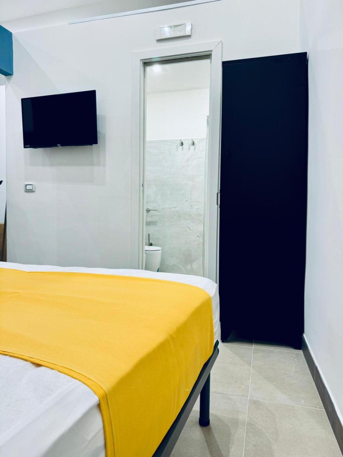 Art Suite San Liborio Наполи Екстериор снимка